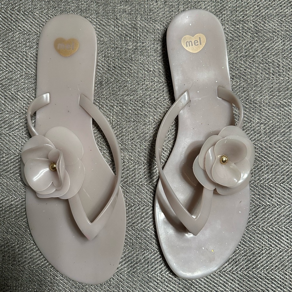 Mel by Melissa flower flip flops